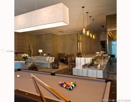 2711 HOLLYWOOD BEACH COND - Residential