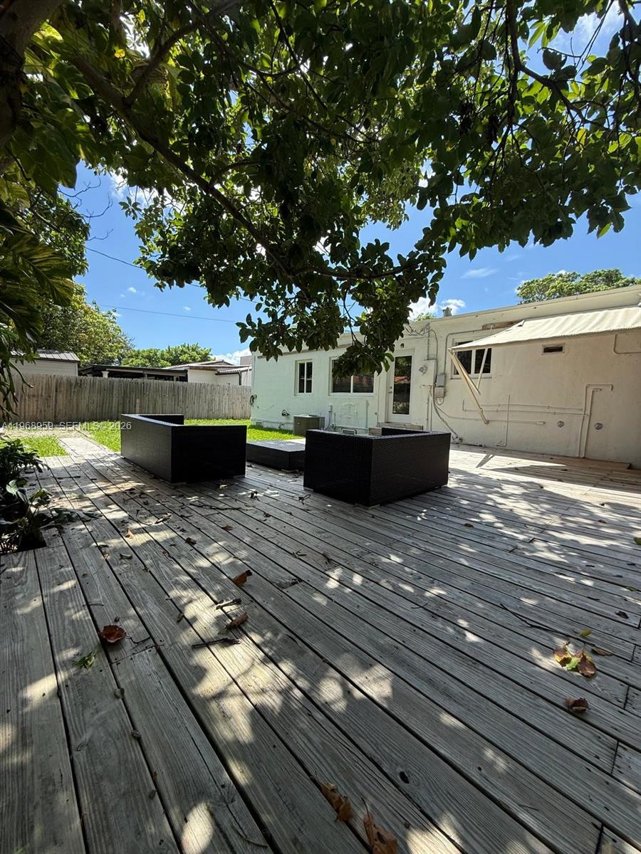 BRENTWOOD - Residential