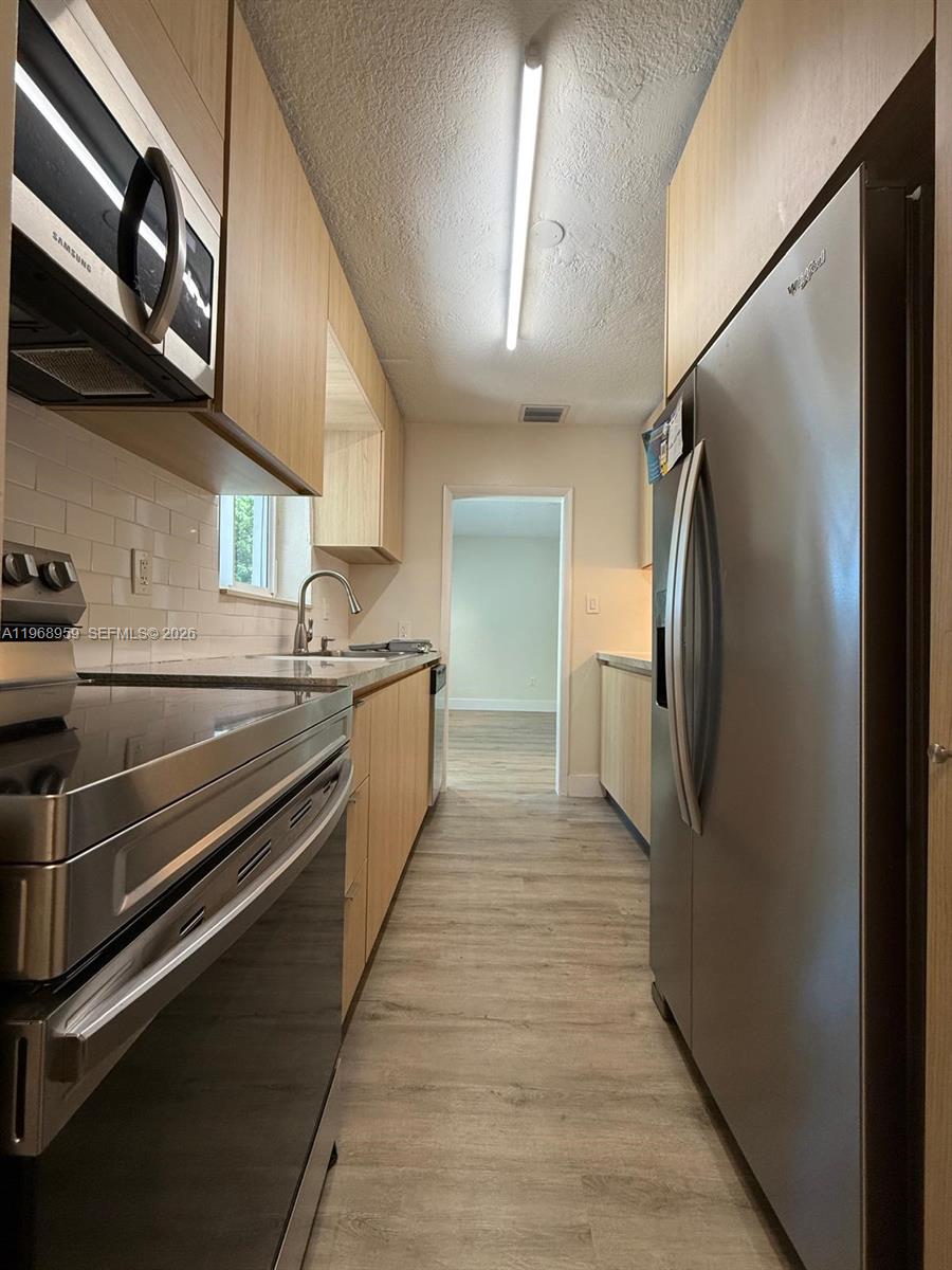 BRENTWOOD - Residential