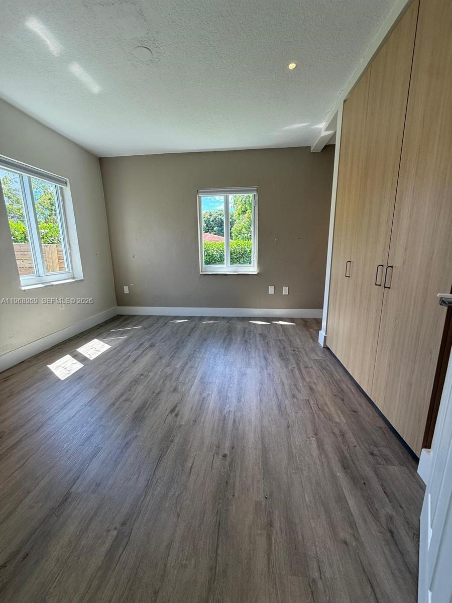 BRENTWOOD - Residential