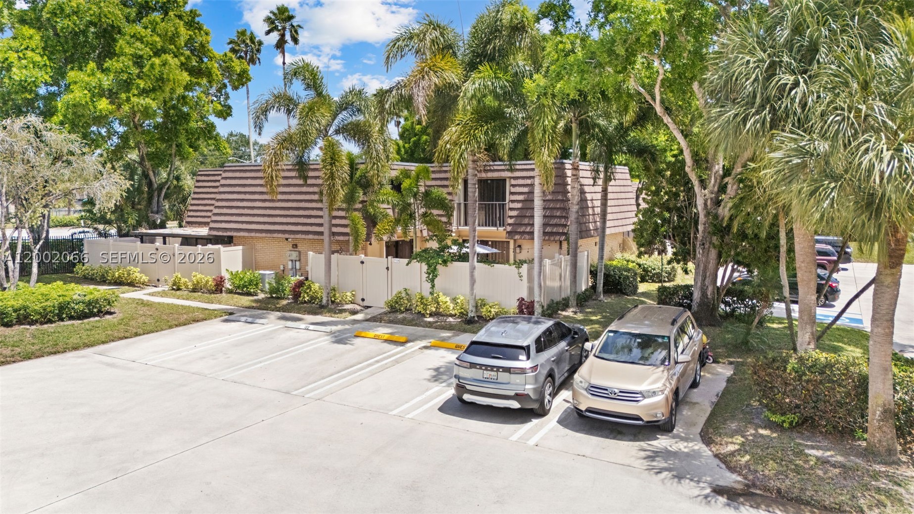 HERITAGE VILLAGE OF P B L - Residential