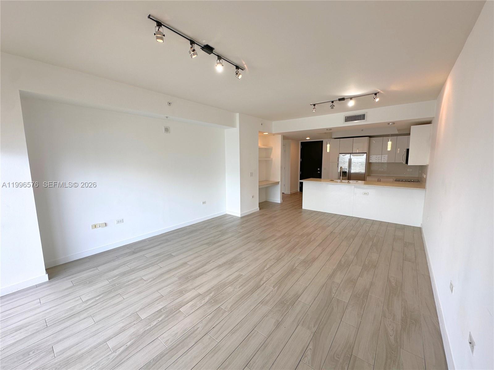 NINE AT MARY BRICKELL VIL - Residential