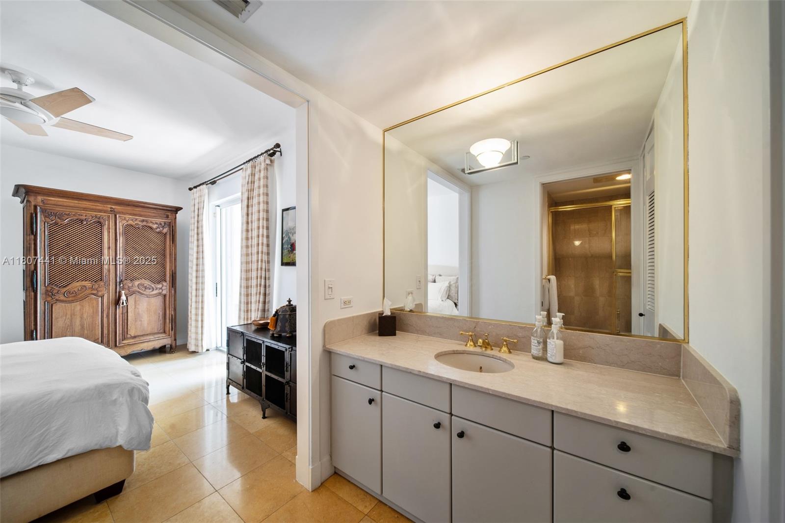 BAYVIEW FISHER ISL CONDO - Residential