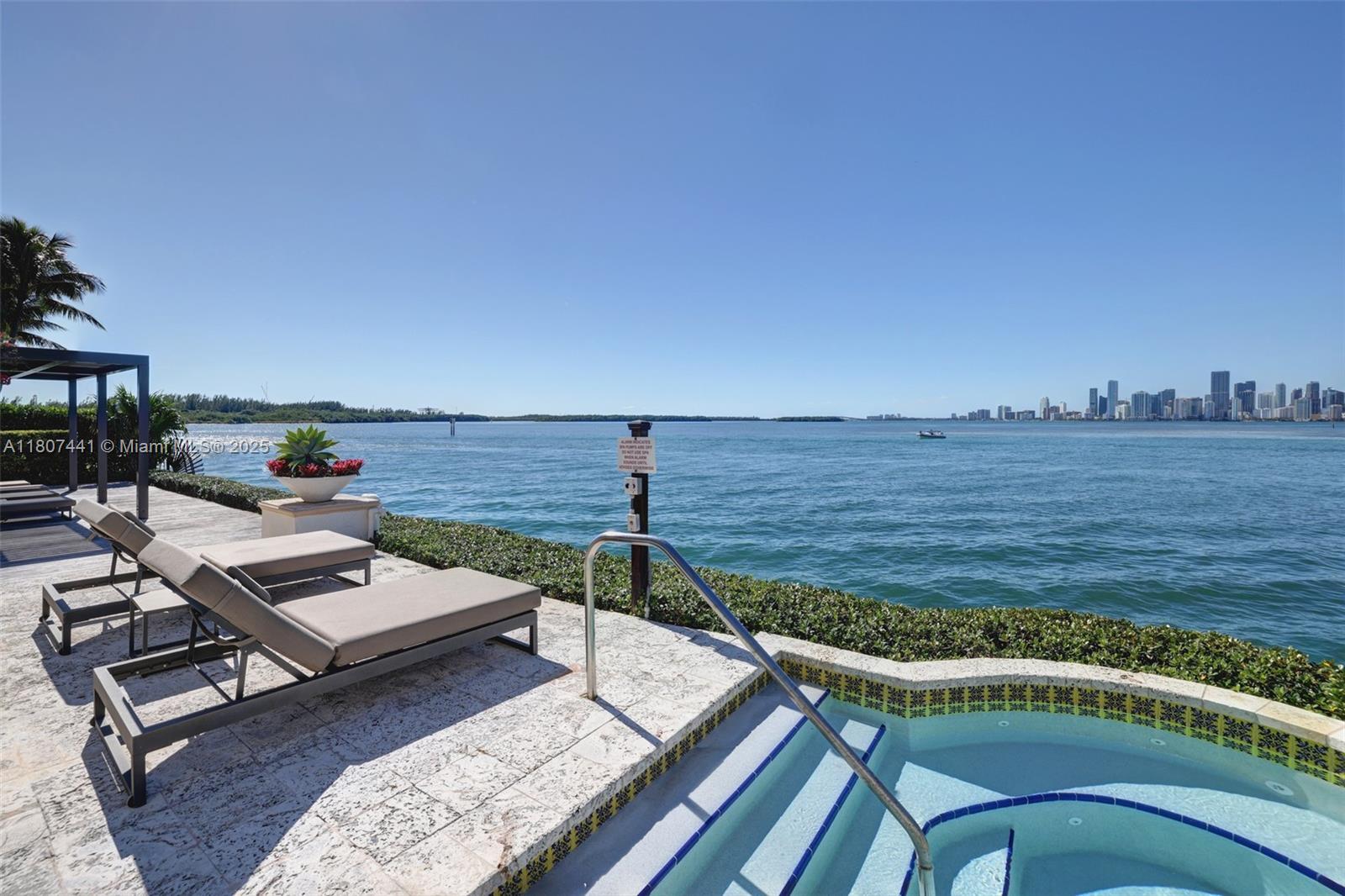 BAYVIEW FISHER ISL CONDO - Residential