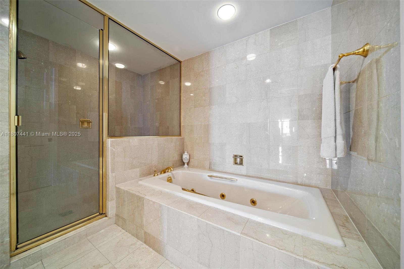 BAYVIEW FISHER ISL CONDO - Residential