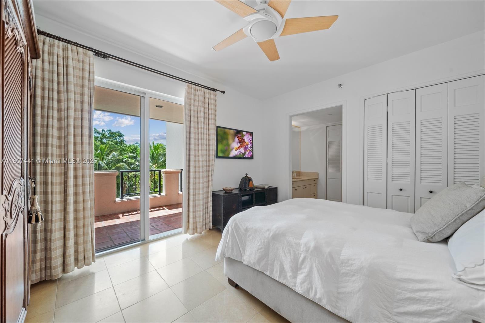 BAYVIEW FISHER ISL CONDO - Residential