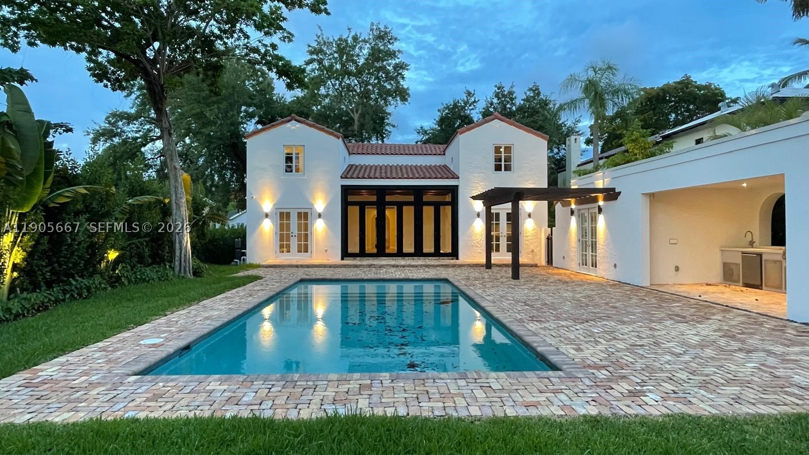 CORAL GABLES RIVIERA SEC - Residential