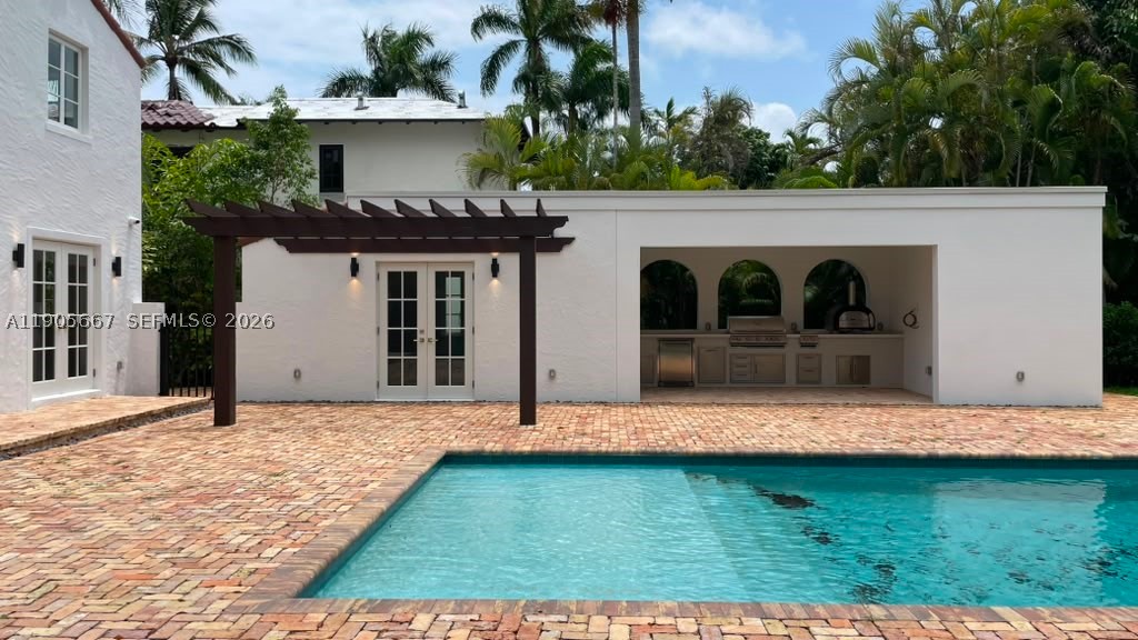 CORAL GABLES RIVIERA SEC - Residential