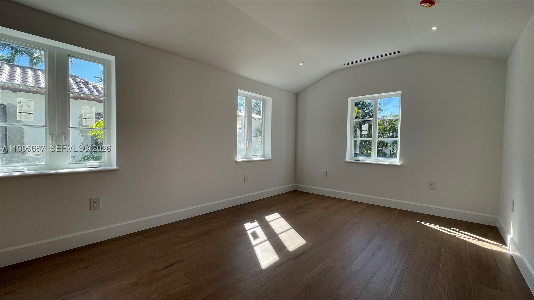 CORAL GABLES RIVIERA SEC - Residential