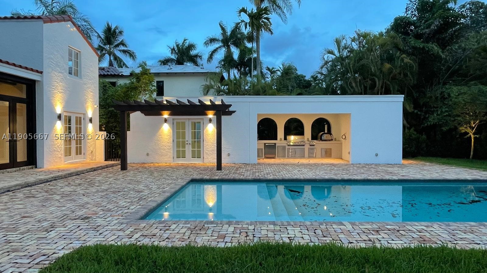 CORAL GABLES RIVIERA SEC - Residential