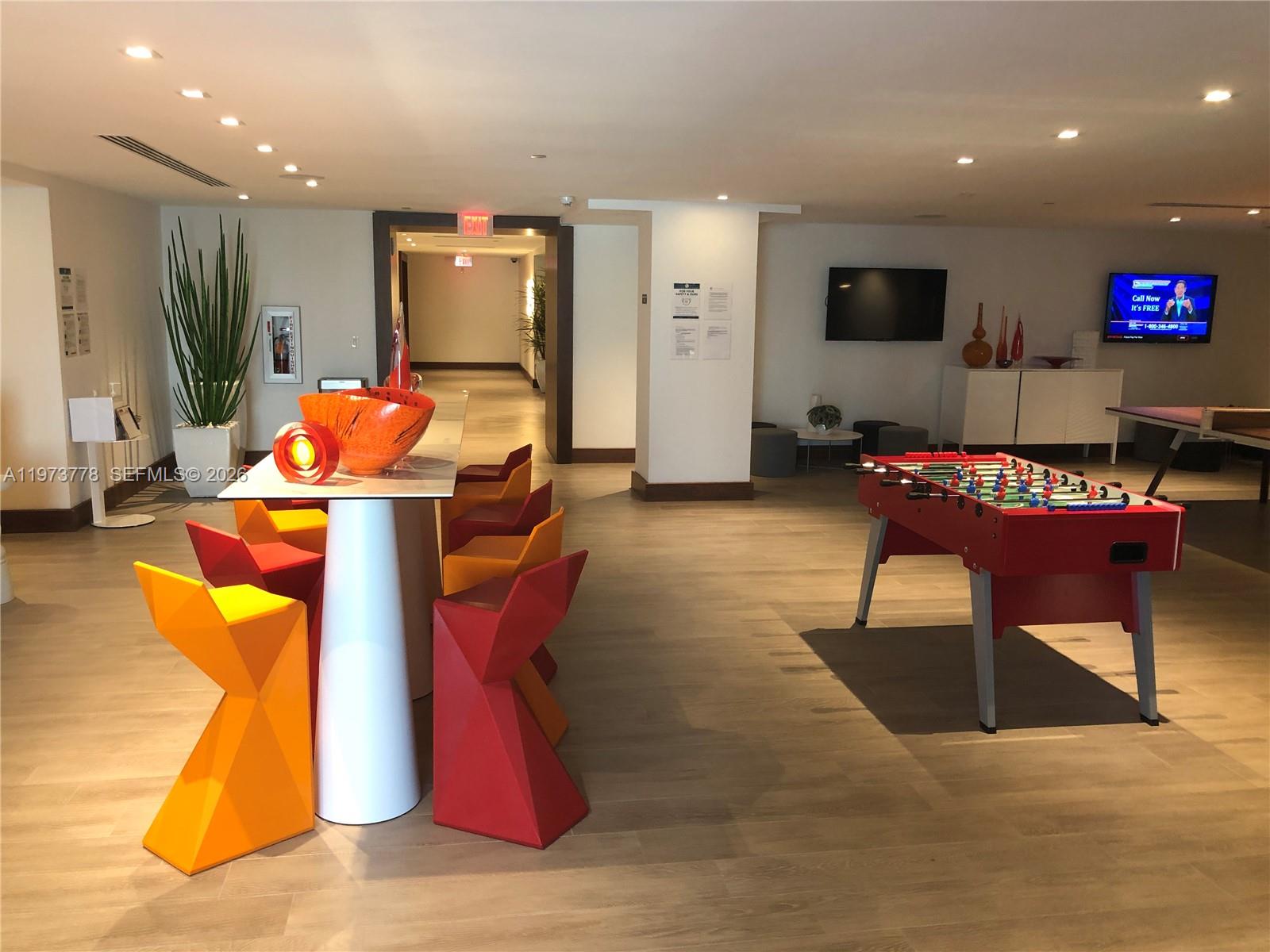 PARQUE TOWERS CONDO - Residential