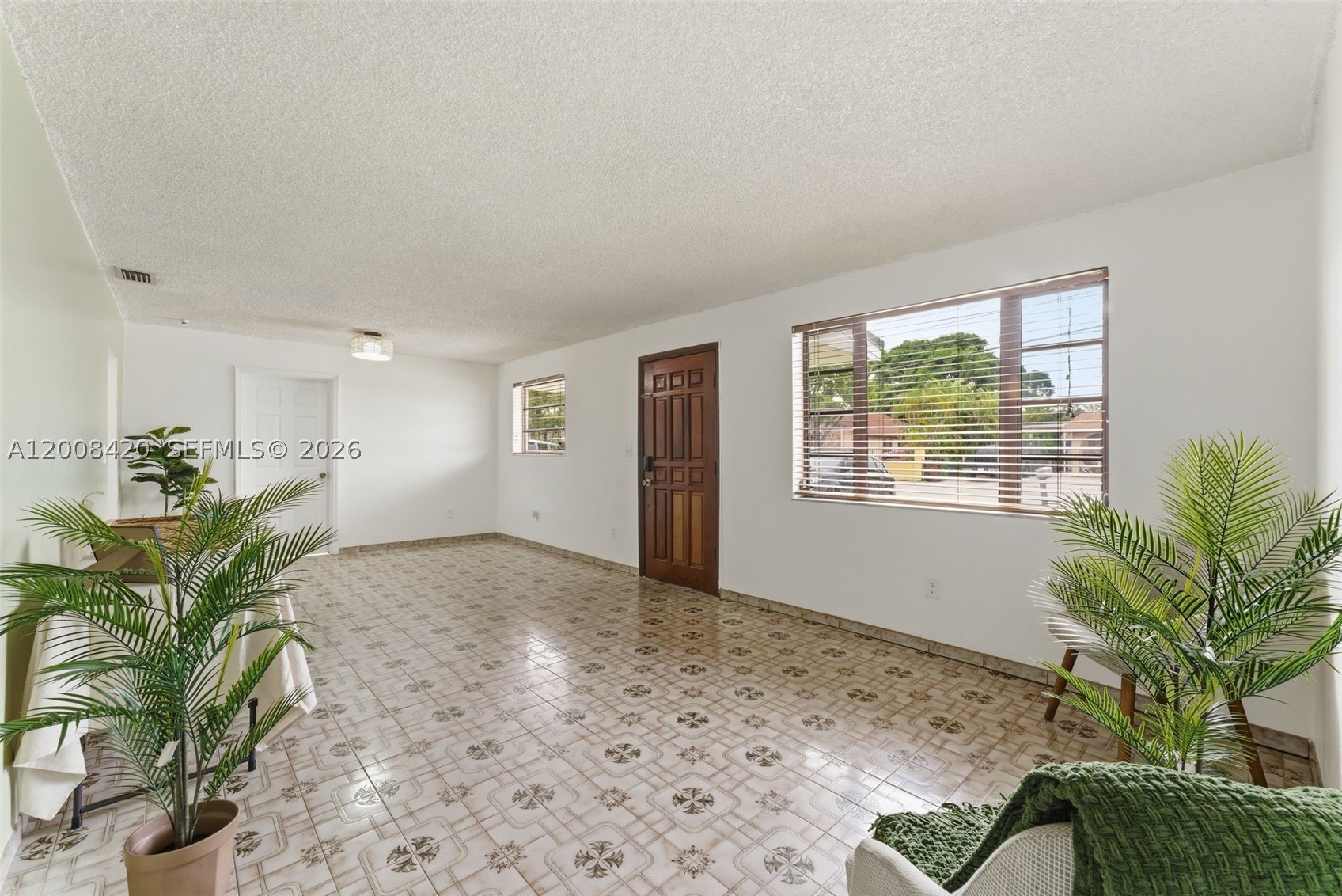 REJOSA HEIGHTS - Residential Income