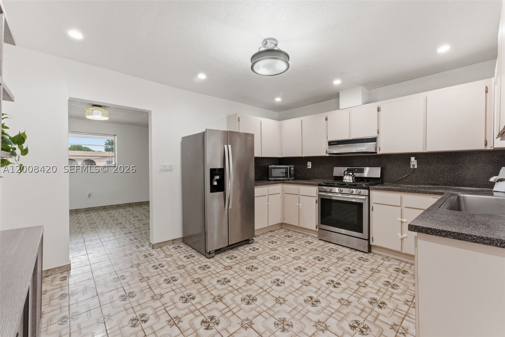 REJOSA HEIGHTS - Residential Income