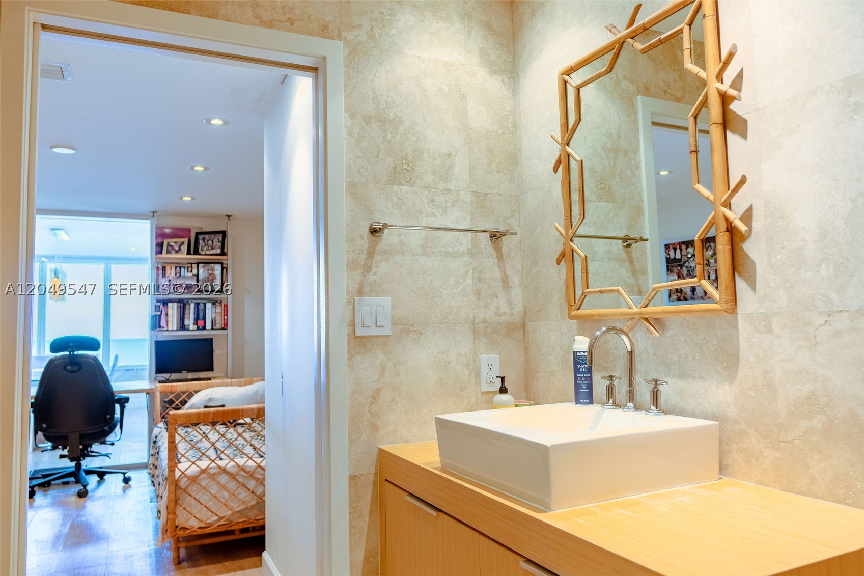ISLAND HOUSE APT INC - CO - Residential