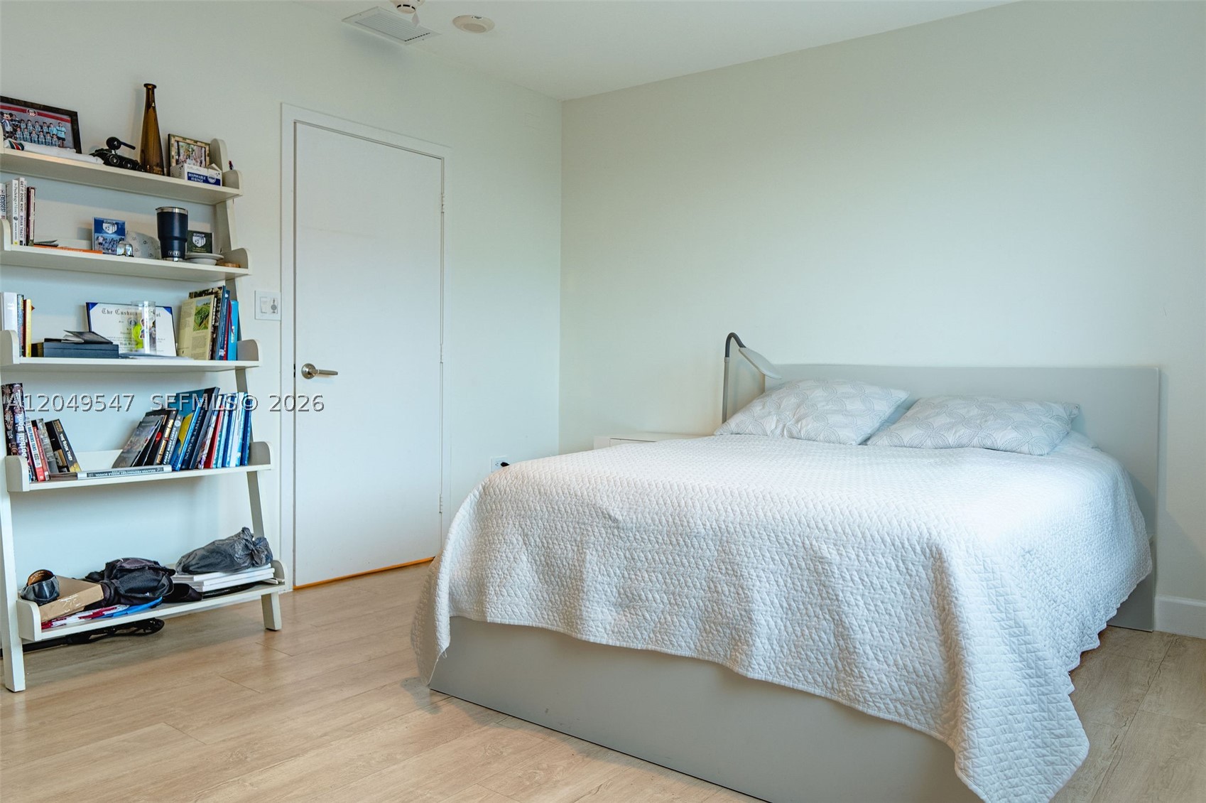 ISLAND HOUSE APT INC - CO - Residential