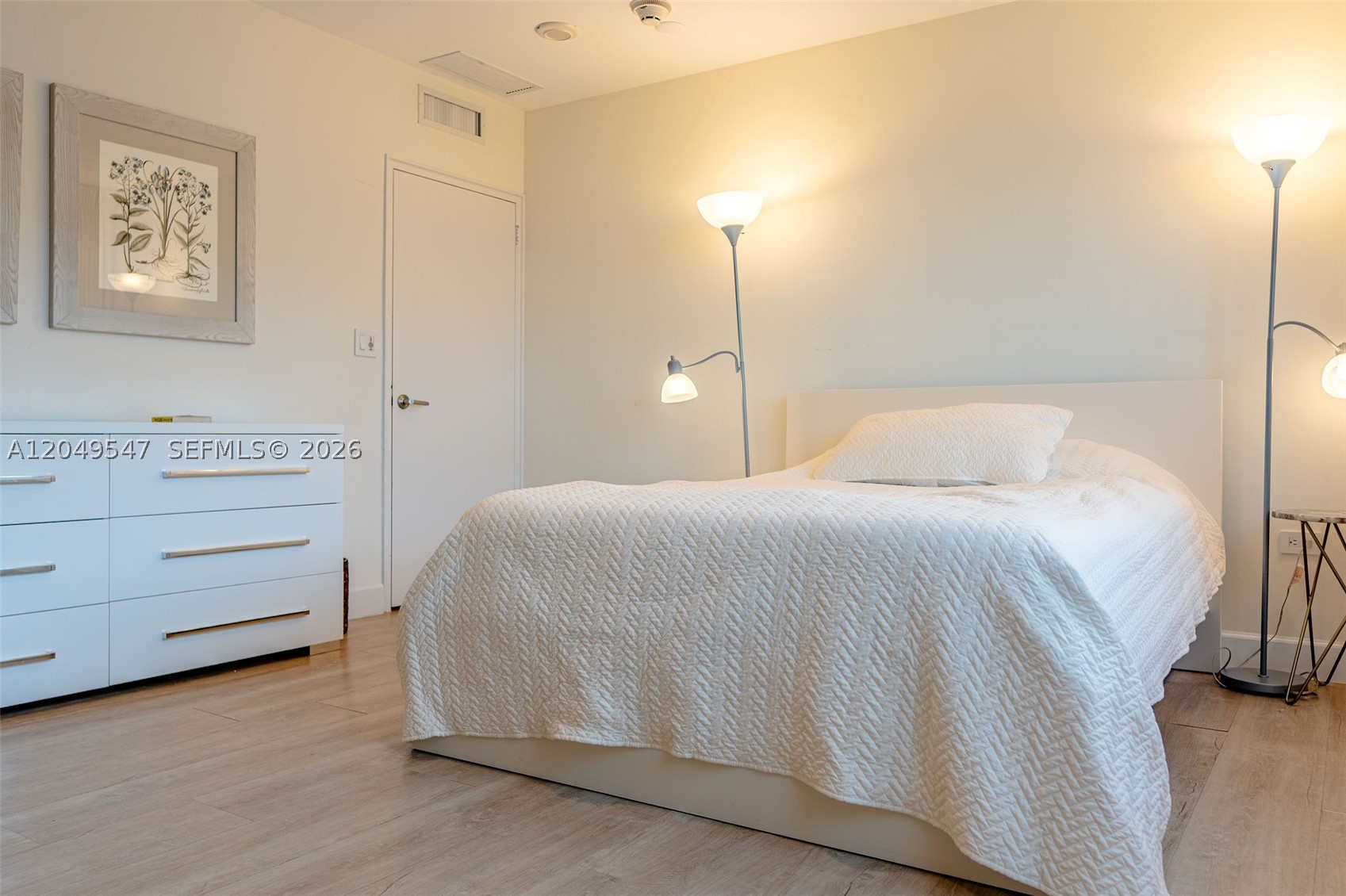ISLAND HOUSE APT INC - CO - Residential