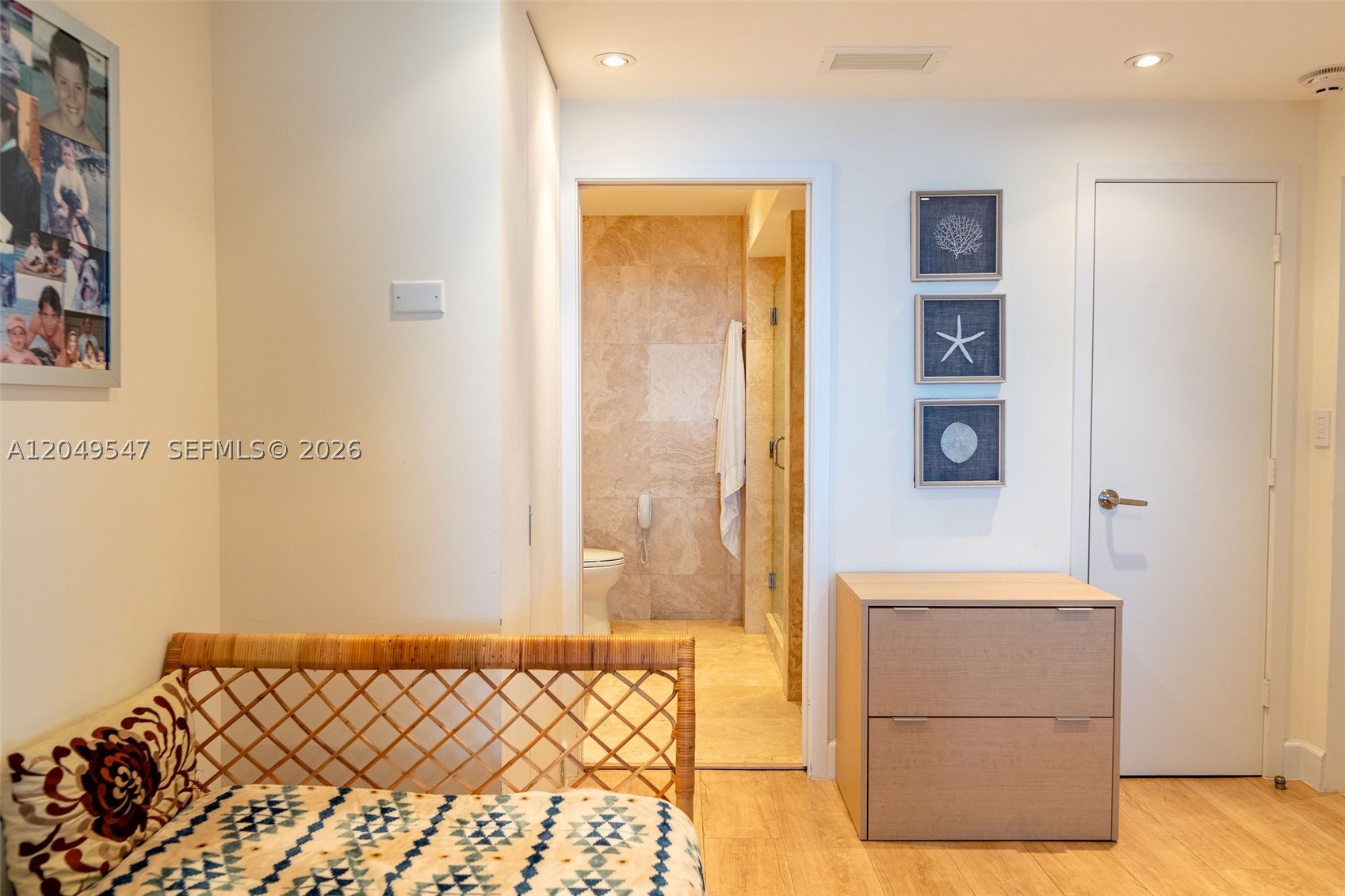 ISLAND HOUSE APT INC - CO - Residential