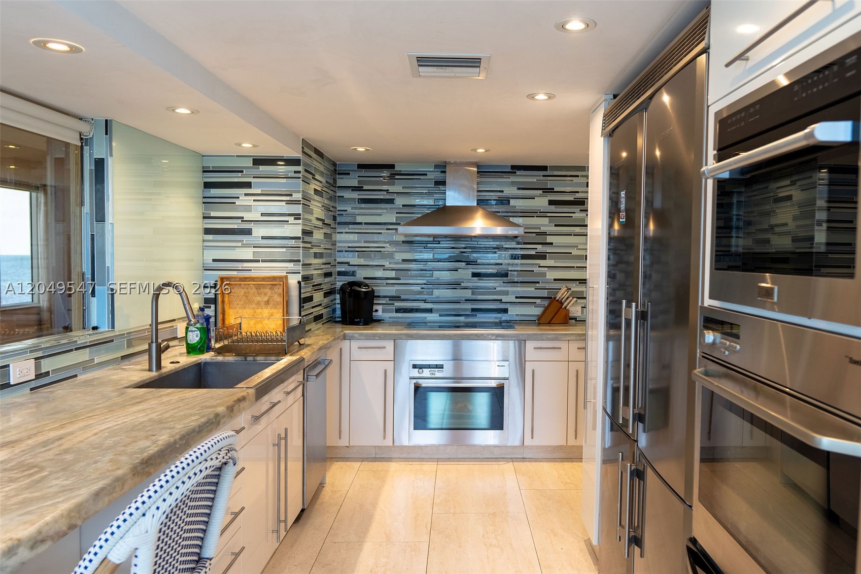ISLAND HOUSE APT INC - CO - Residential