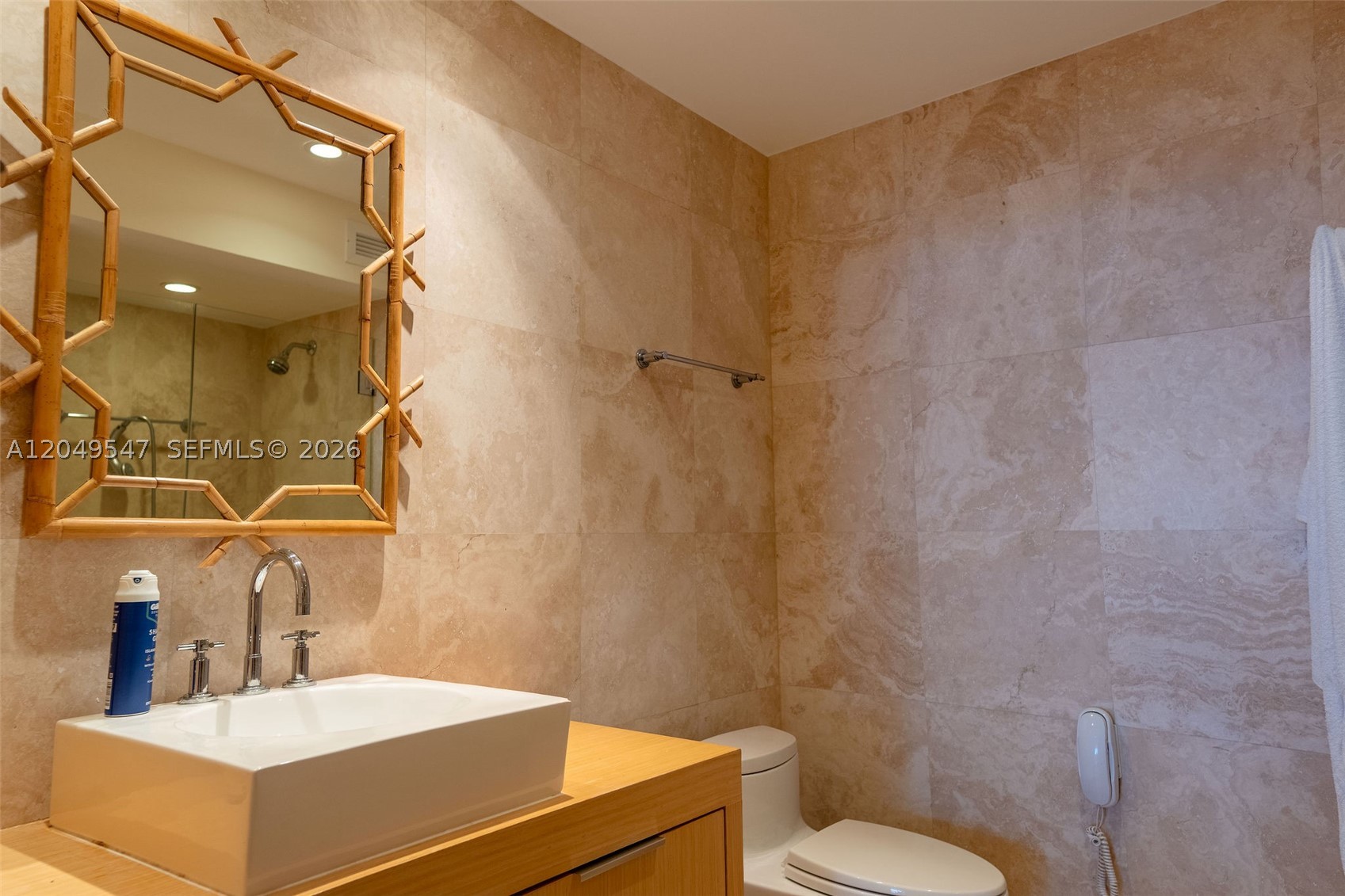 ISLAND HOUSE APT INC - CO - Residential