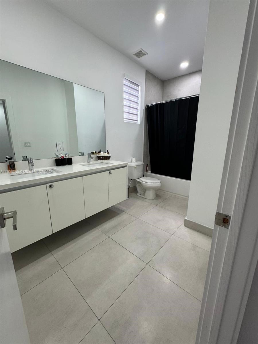 DORAL PALMS NORTH - Residential