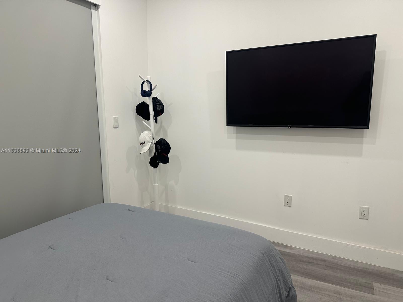 DORAL PALMS NORTH - Residential