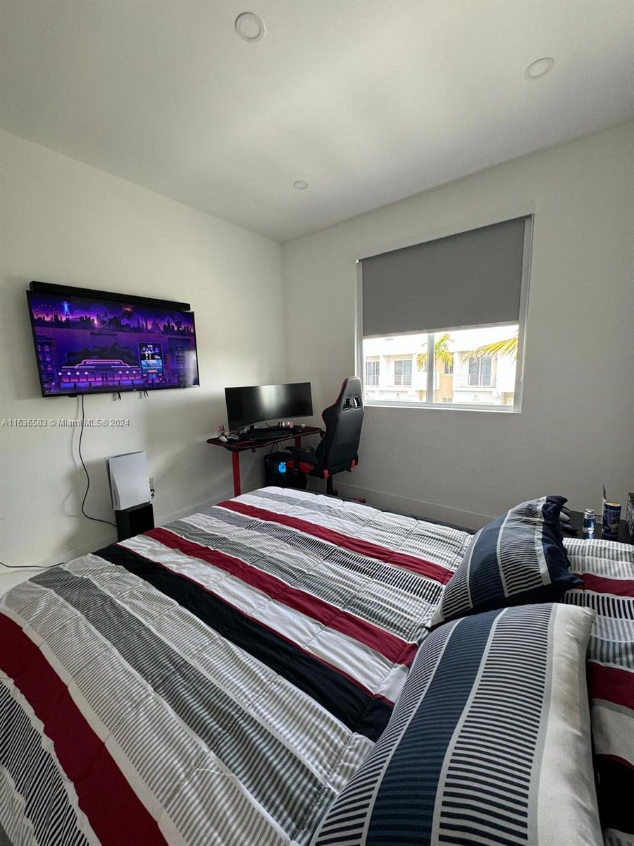 DORAL PALMS NORTH - Residential