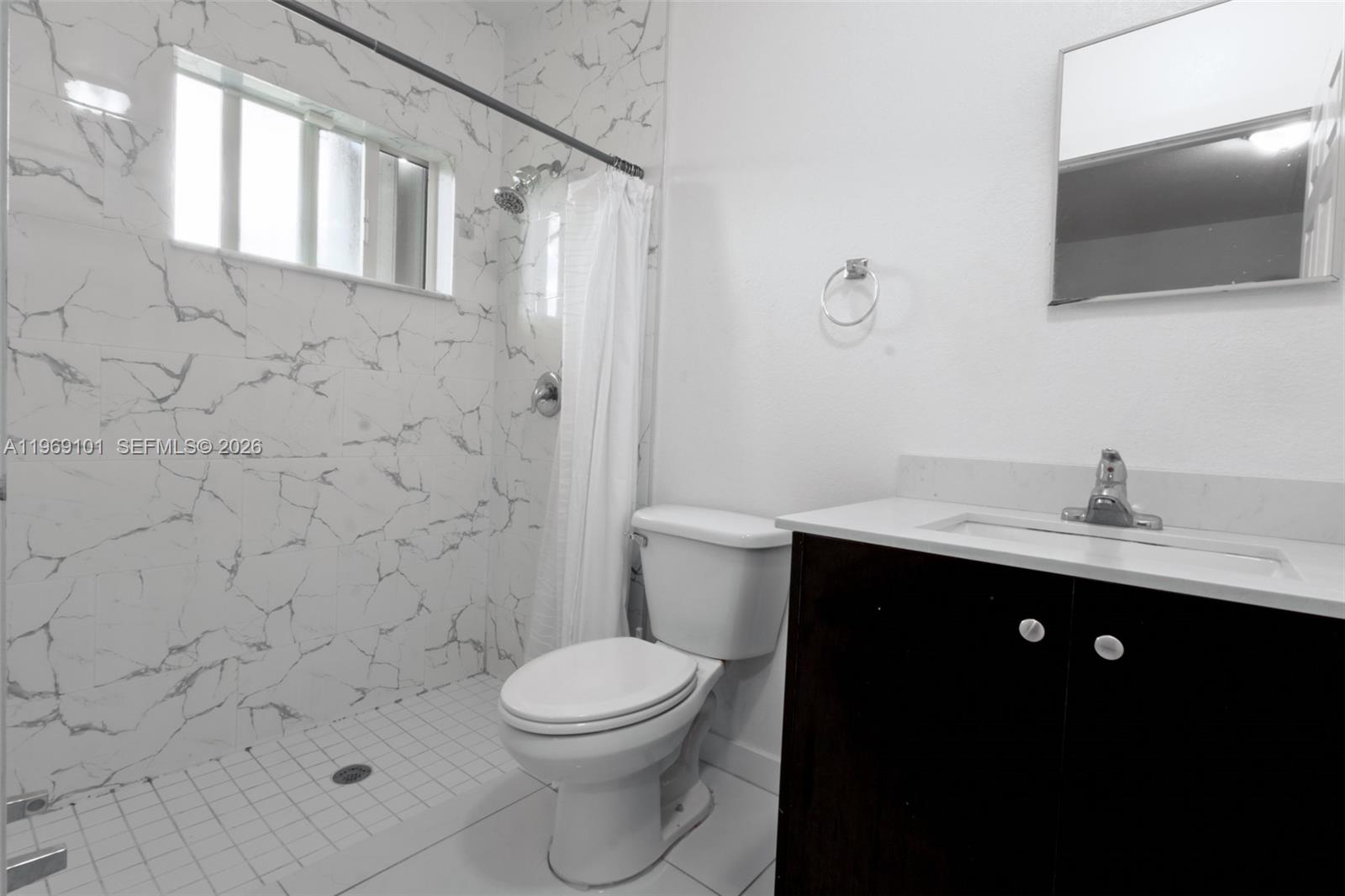 17 AVE MANOR - Residential