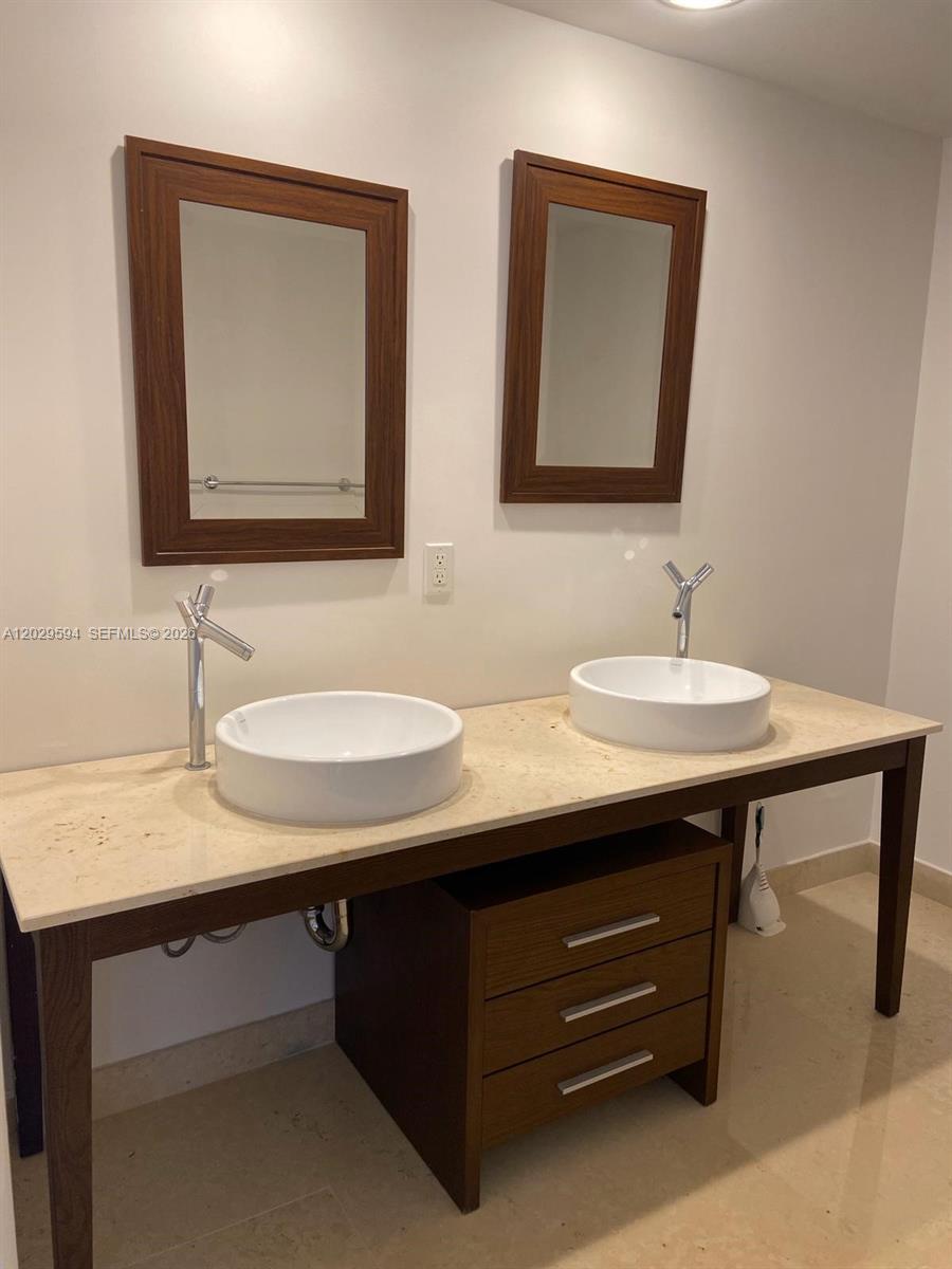 ICON BRICKELL NO TWO - Residential Lease