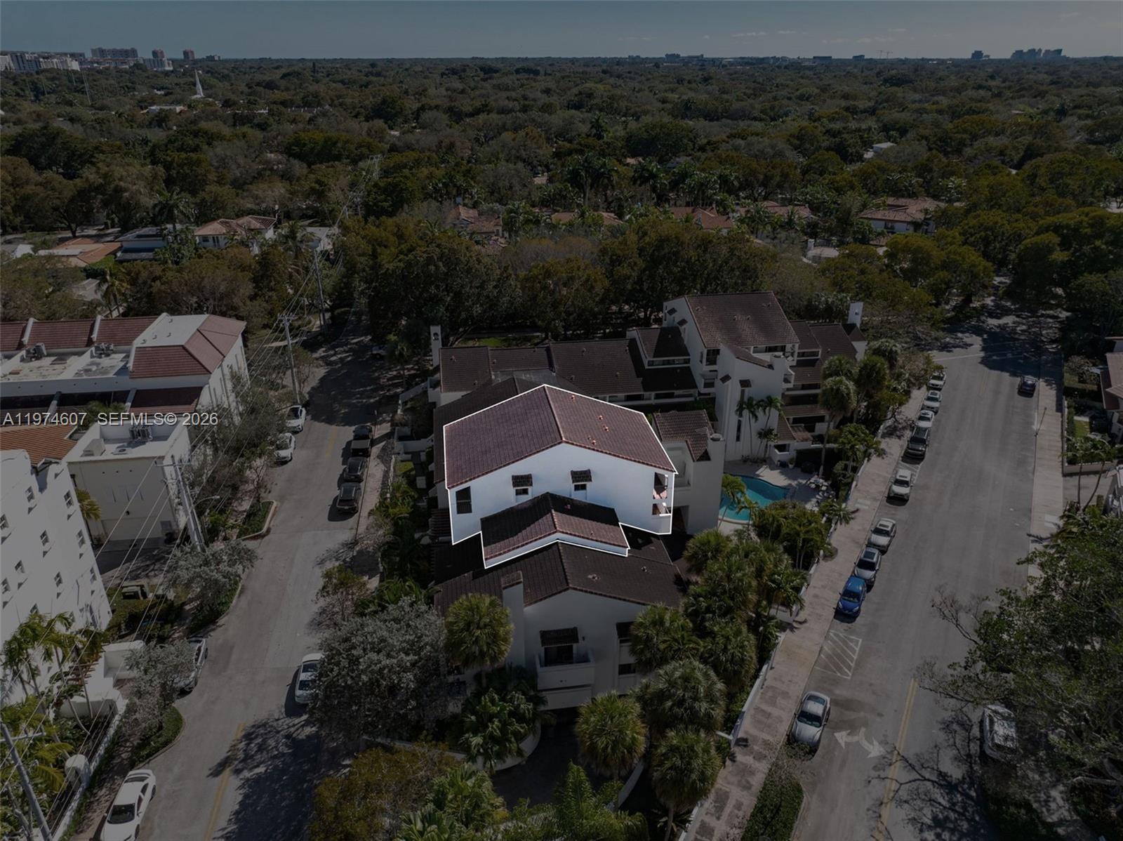 BILTMORE COURT VILLAS CON - Residential