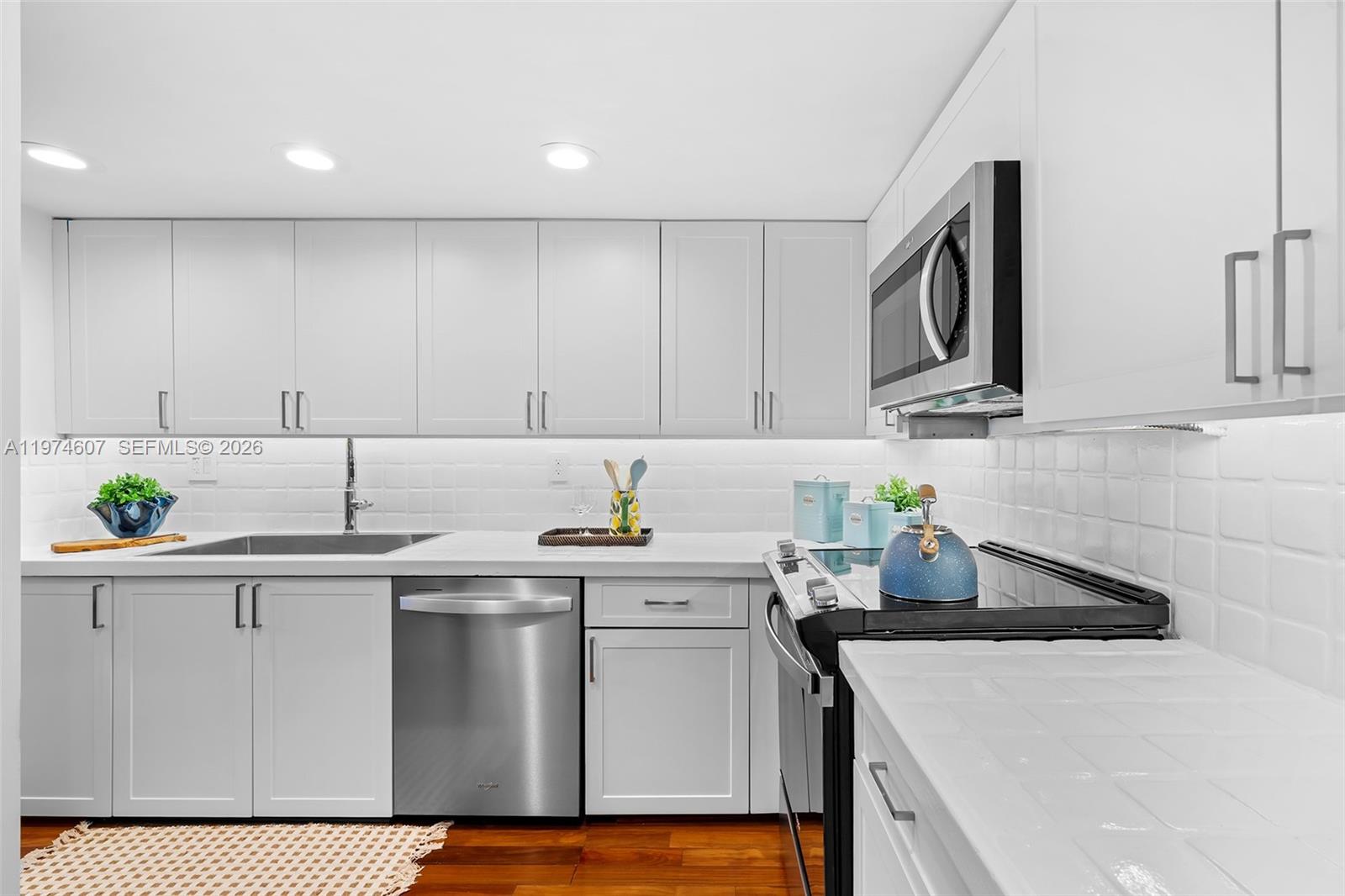BILTMORE COURT VILLAS CON - Residential