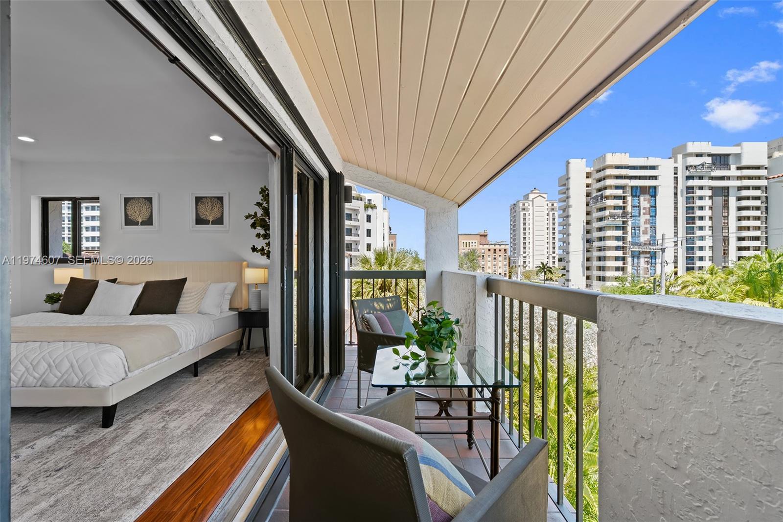 BILTMORE COURT VILLAS CON - Residential