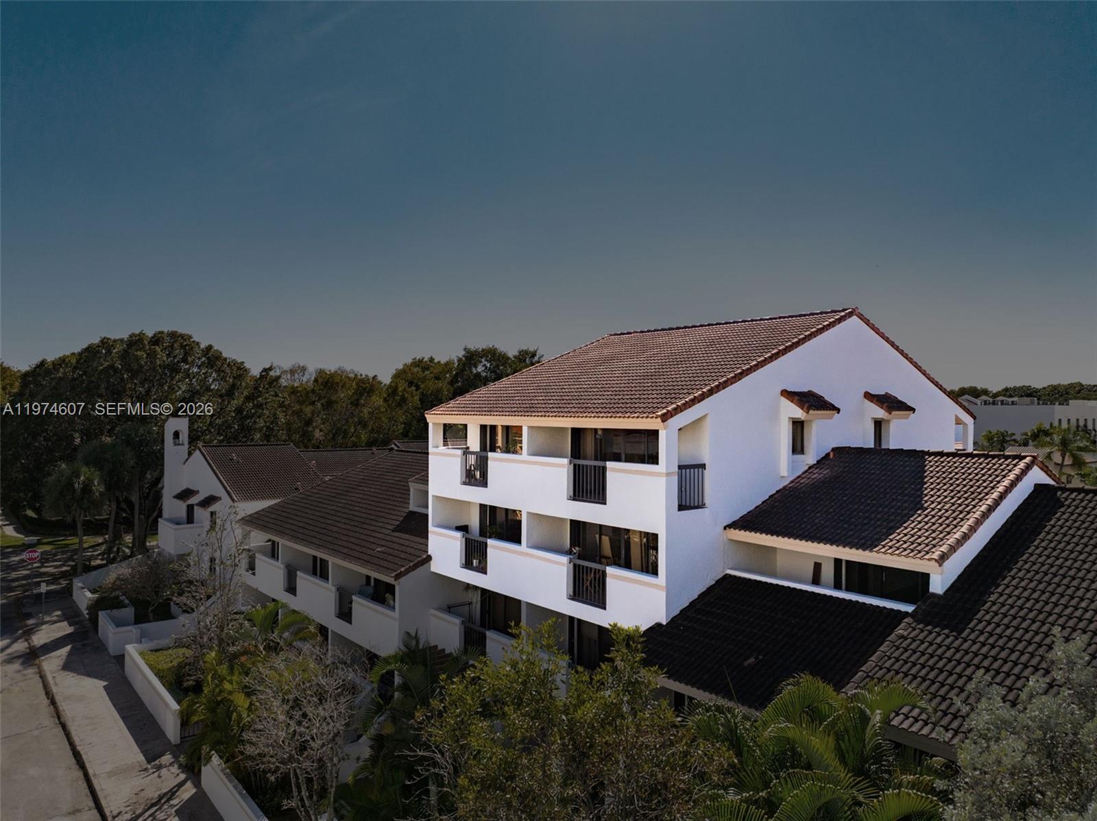 BILTMORE COURT VILLAS CON - Residential