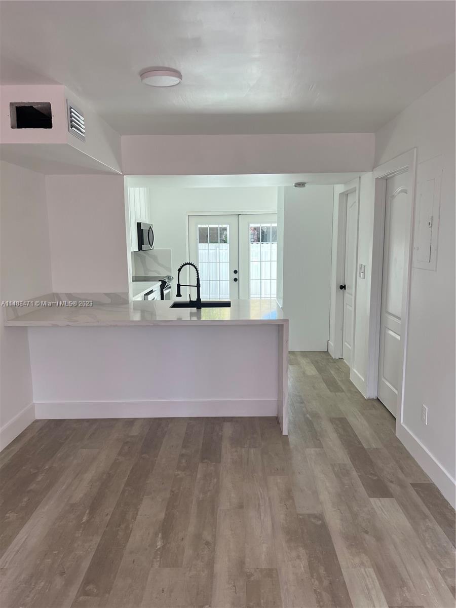 GALERIA III CONDO - Residential