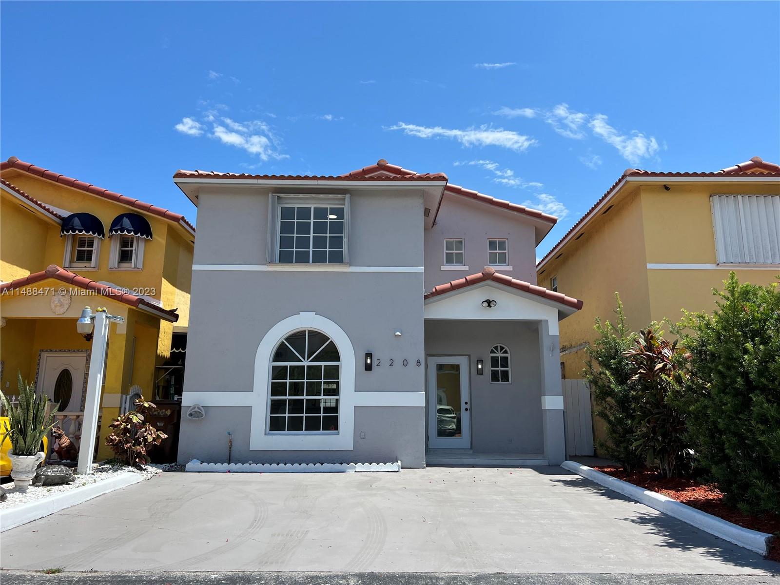 GALERIA III CONDO - Residential