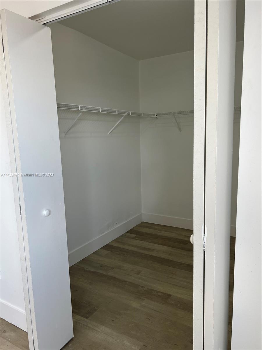 GALERIA III CONDO - Residential