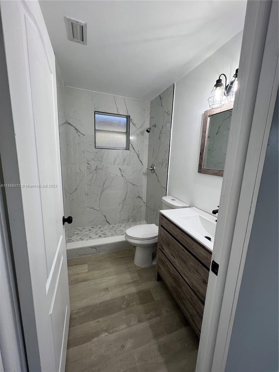 GALERIA III CONDO - Residential