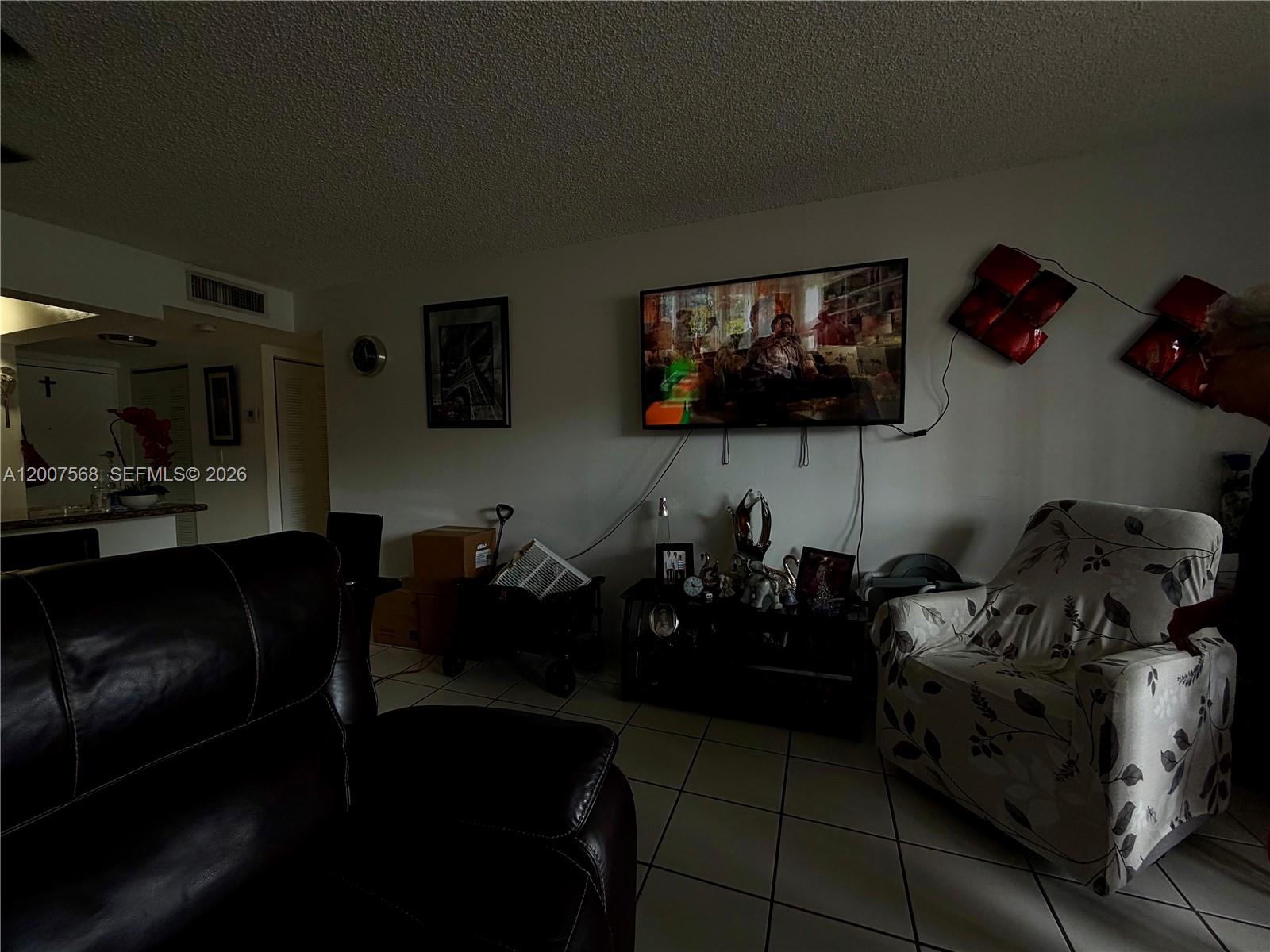 EL CID CONDO - Residential
