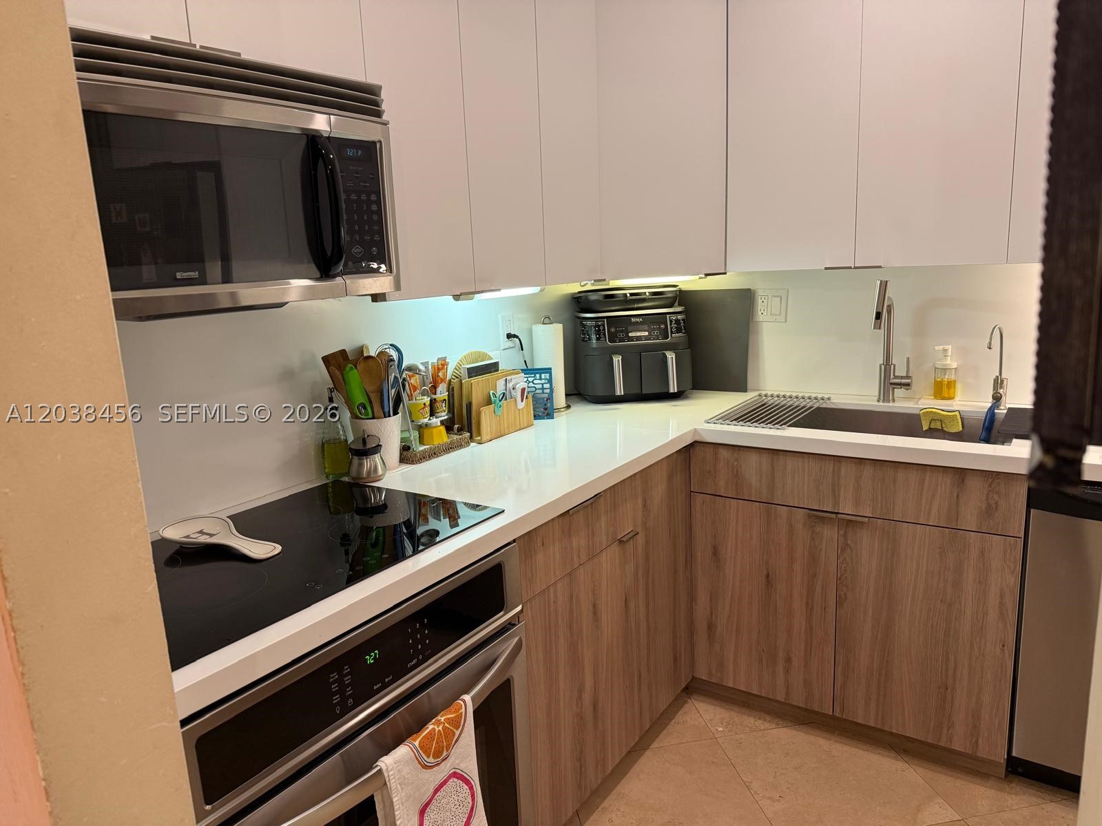 DADELAND CAPRI CONDO - Residential