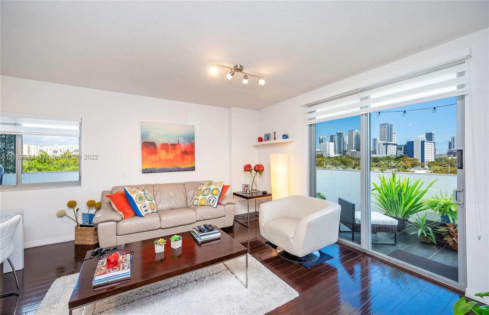 Spacious 2 Beds /2 Baths corner unit. Tones of light with an open views facing the river and Down Town. Huge wrap around balcony with a wall fenced to your neighbors. Easy access to Downtown, Brickell and Miami Beach. Property offers pool, gym, club/party room with kitchen facilities and sun deck. Washer and dryer inside the unit, stainless steel appliances, partially renovated bathrooms, Ceiling new lights installed. Unit is freshly painted with immaculate laminate wood floor. Excellent opportunity for first buyers or investors.