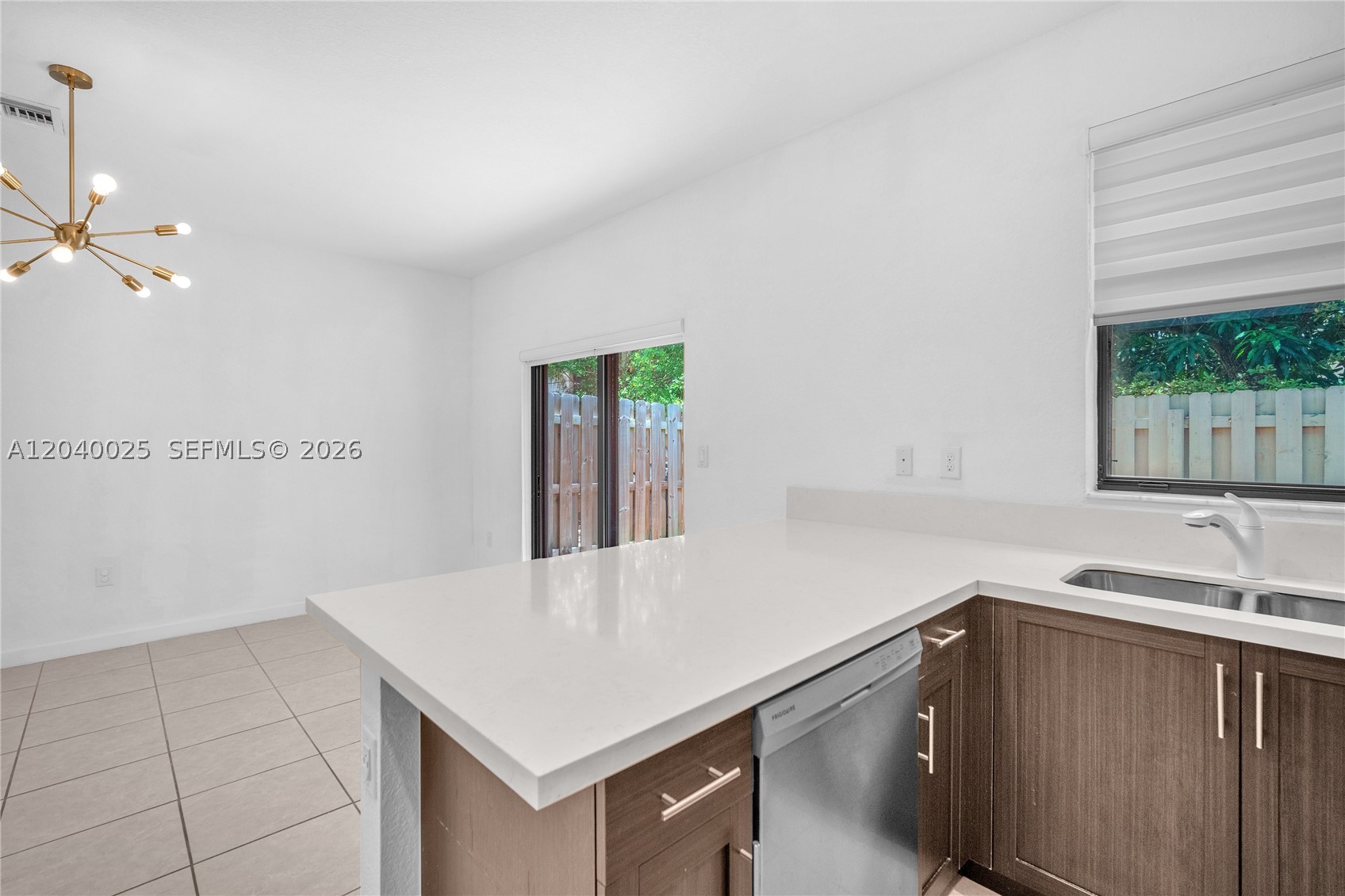 VIA VENTURA NEIGHBORHOOD - Residential