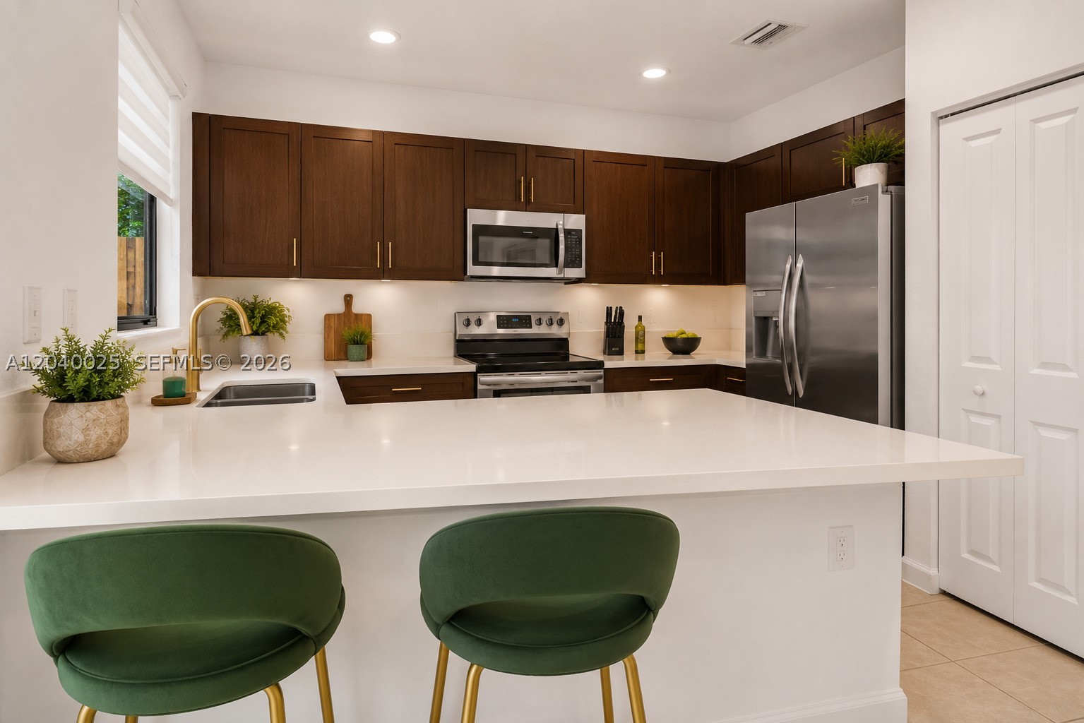 VIA VENTURA NEIGHBORHOOD - Residential