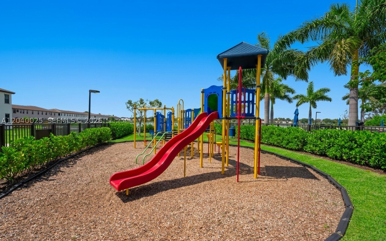 VIA VENTURA NEIGHBORHOOD - Residential