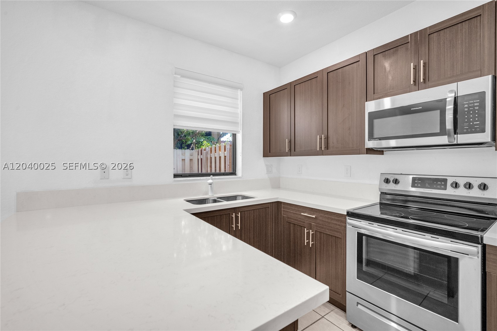 VIA VENTURA NEIGHBORHOOD - Residential
