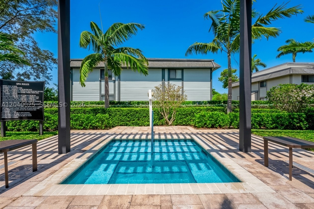VIA VENTURA NEIGHBORHOOD - Residential