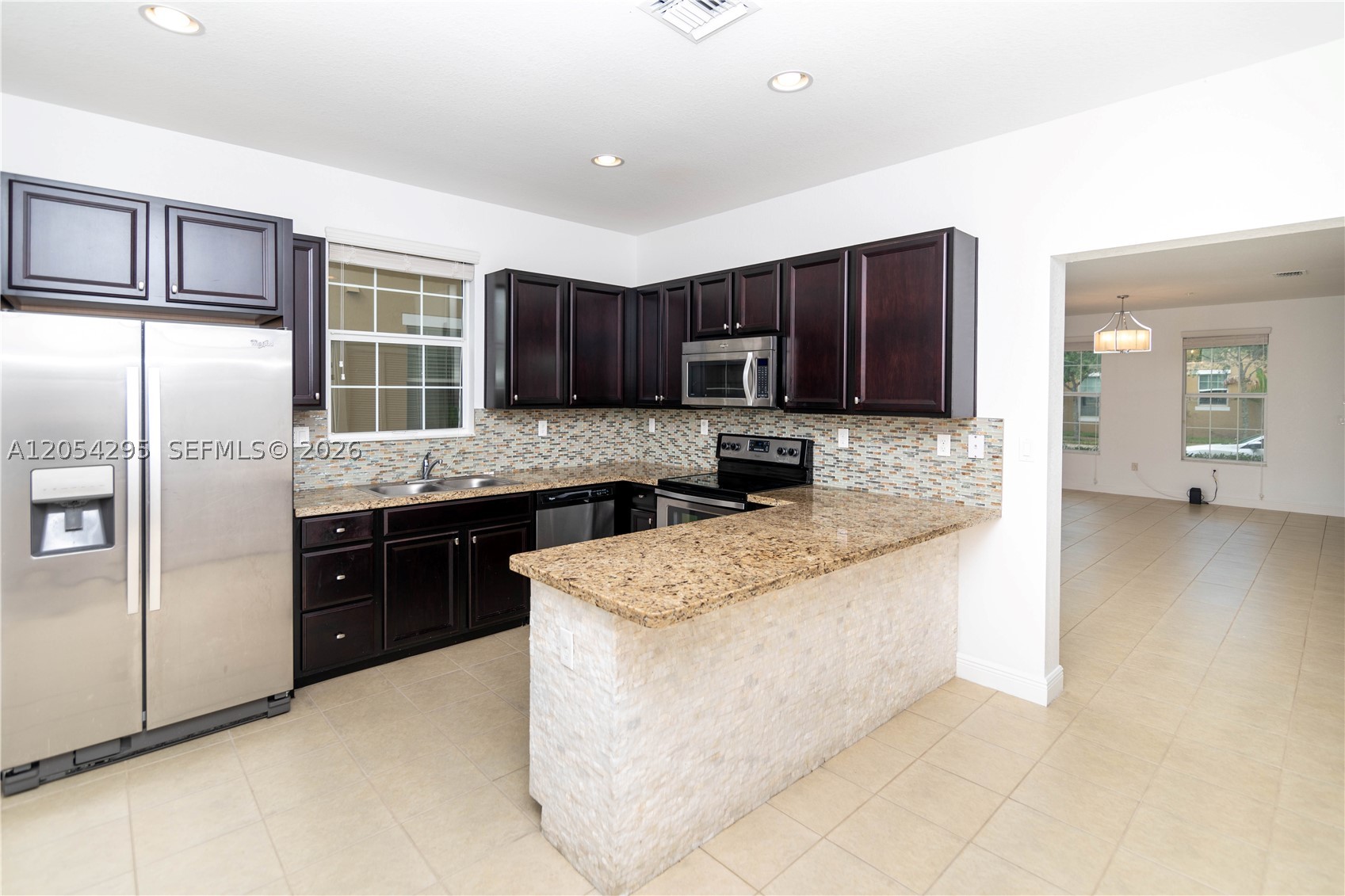 MEADOW PINES - Residential Lease