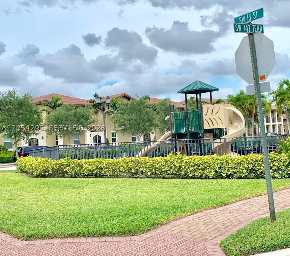MEADOW PINES - Residential Lease