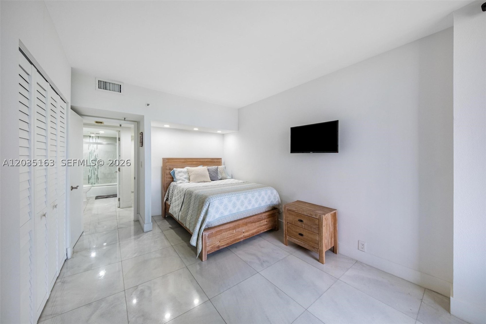 BRICKELL KEY ONE CONDO - Residential Lease