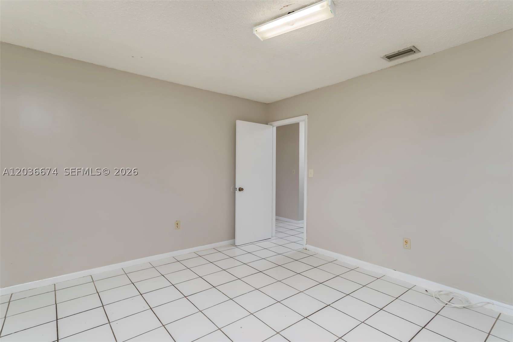 GRACEWOOD NO 5 - Residential Lease
