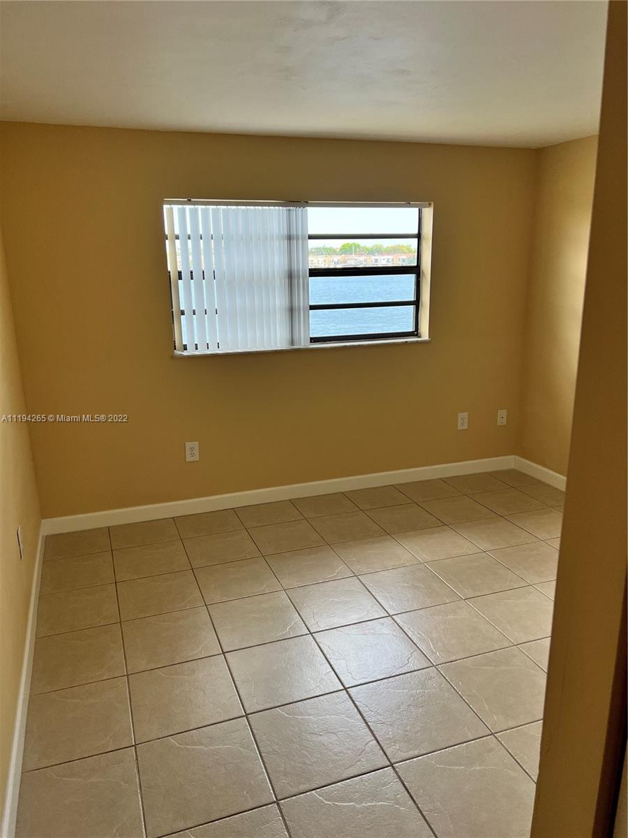 VISTA DEL LAGO CONDO VIII - Residential Lease