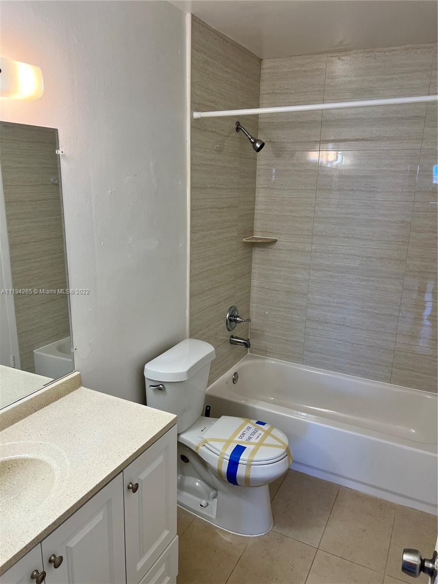 VISTA DEL LAGO CONDO VIII - Residential Lease